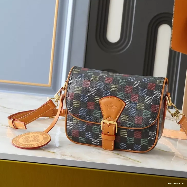 Vuitton Louis 1212 Messenger WellDesigned Bags 1126